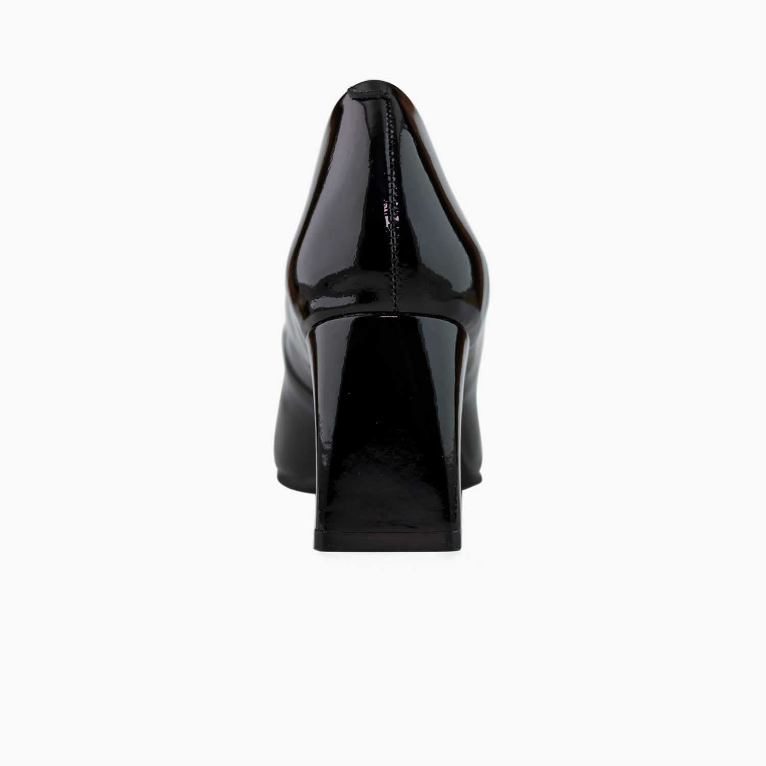 Whitehall Pump, Women