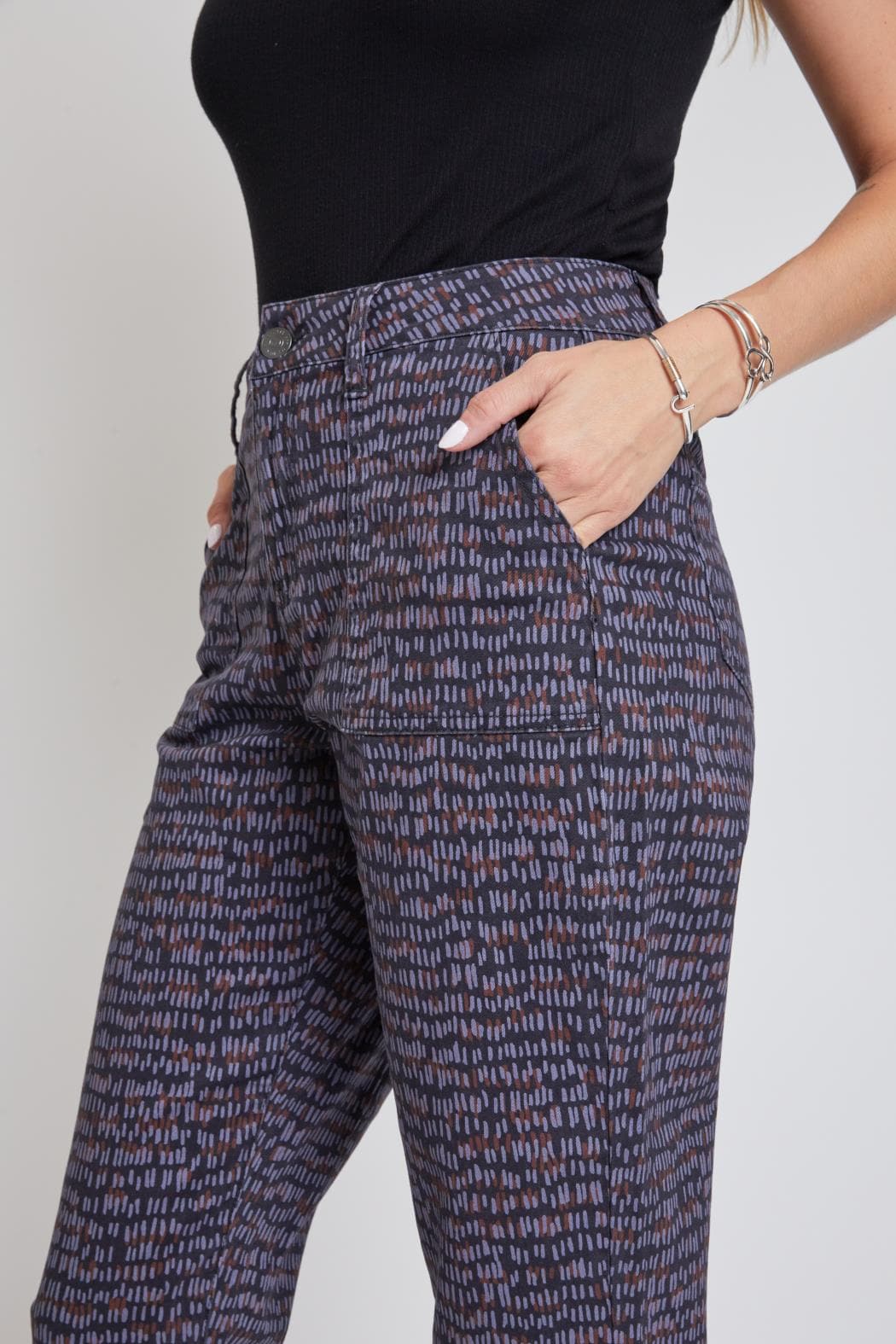 Women's Pork Chop Pocket Pants With Dog Bite Hem