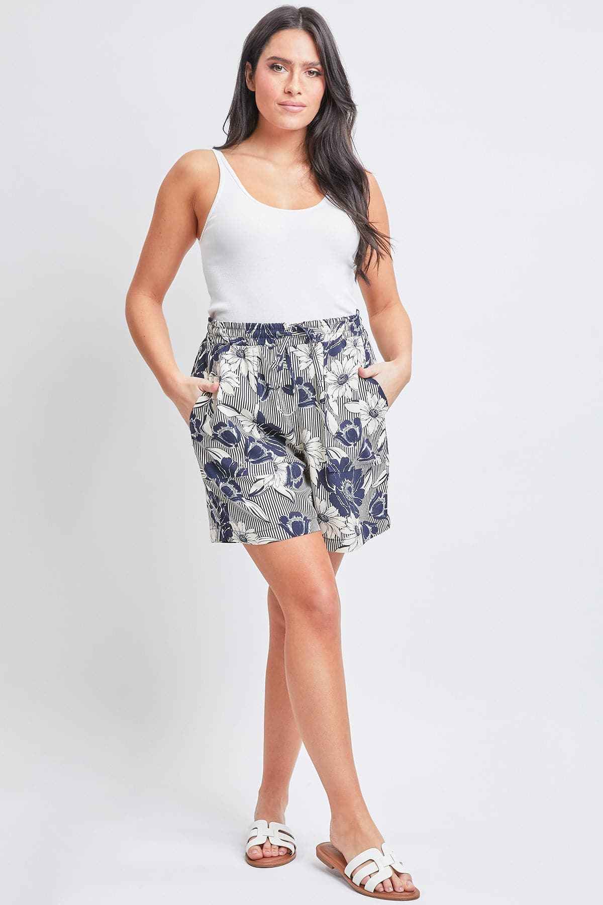 Women's Pull-On Shorts with Pockets