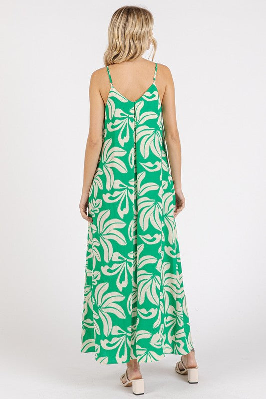 Printed V-Neck Maxi Cami Summer Dress with Pockets – Fluttering, Effortlessly Chic Maxi Dress with Ruched Detail and Convenient Pockets