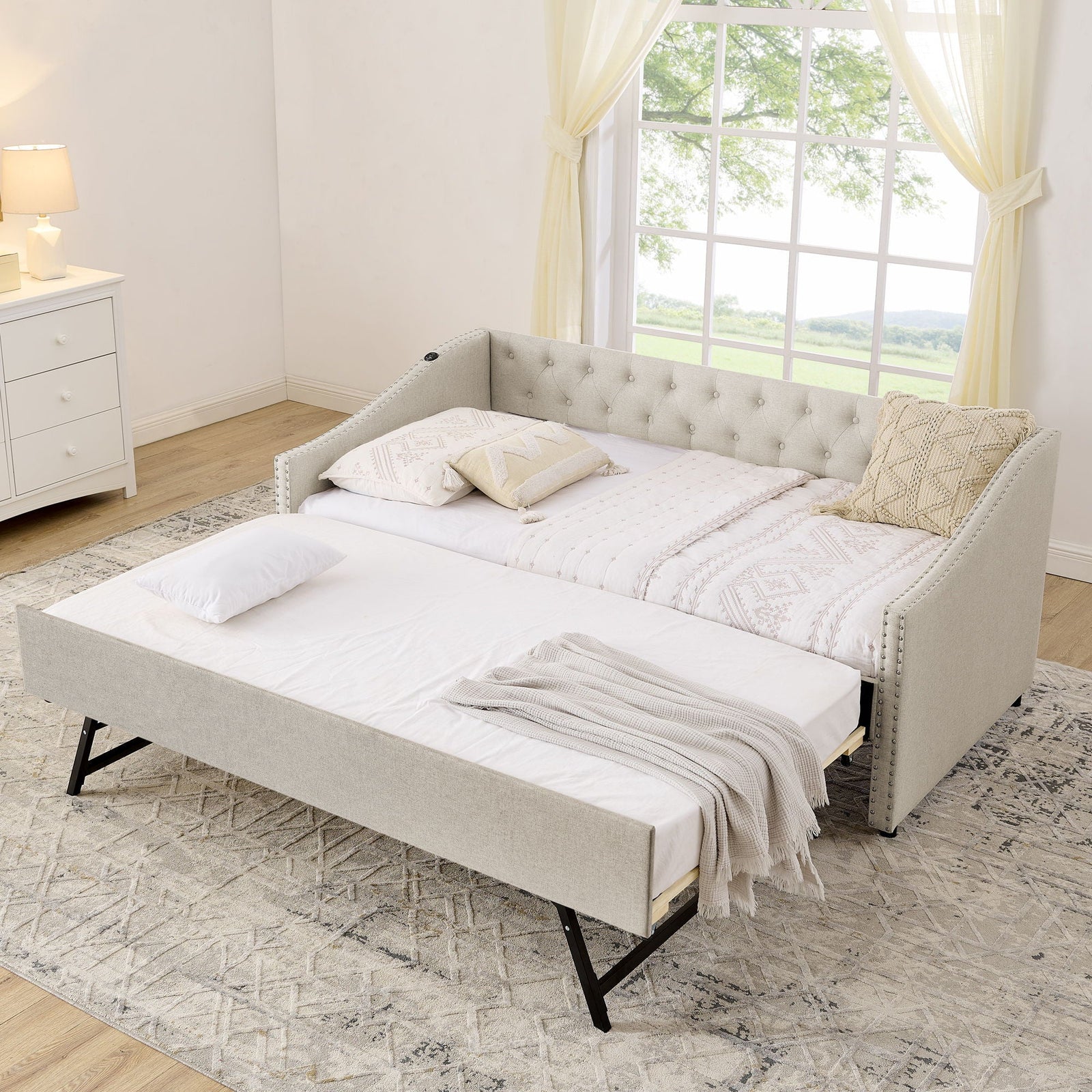 Upholstered Daybed With USB Charging & Pull Out Bed