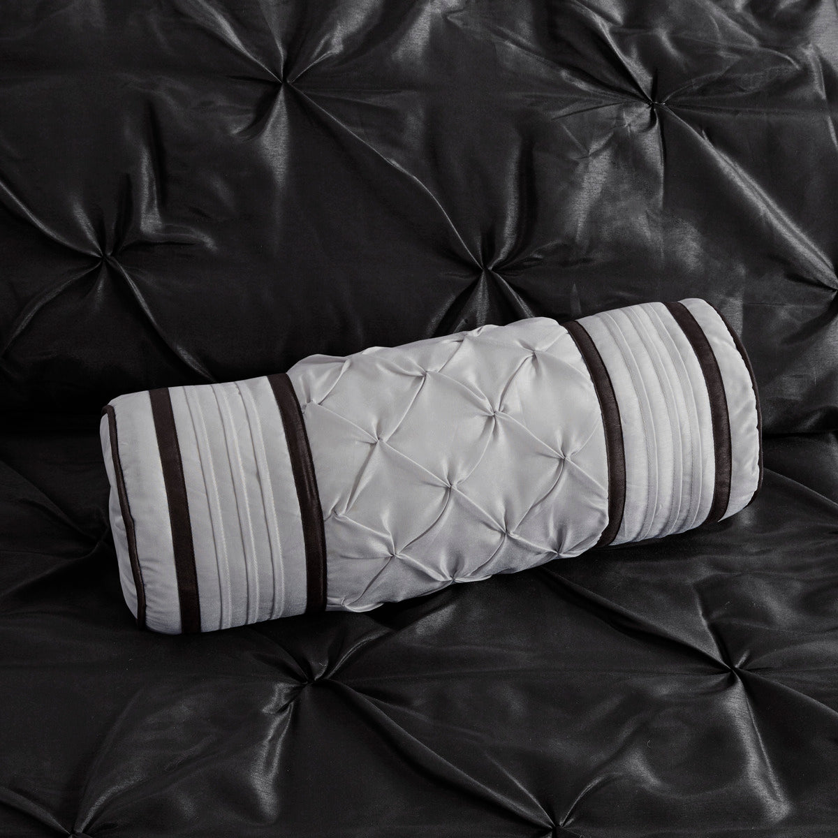 7 Piece Tufted Comforter Set Black King