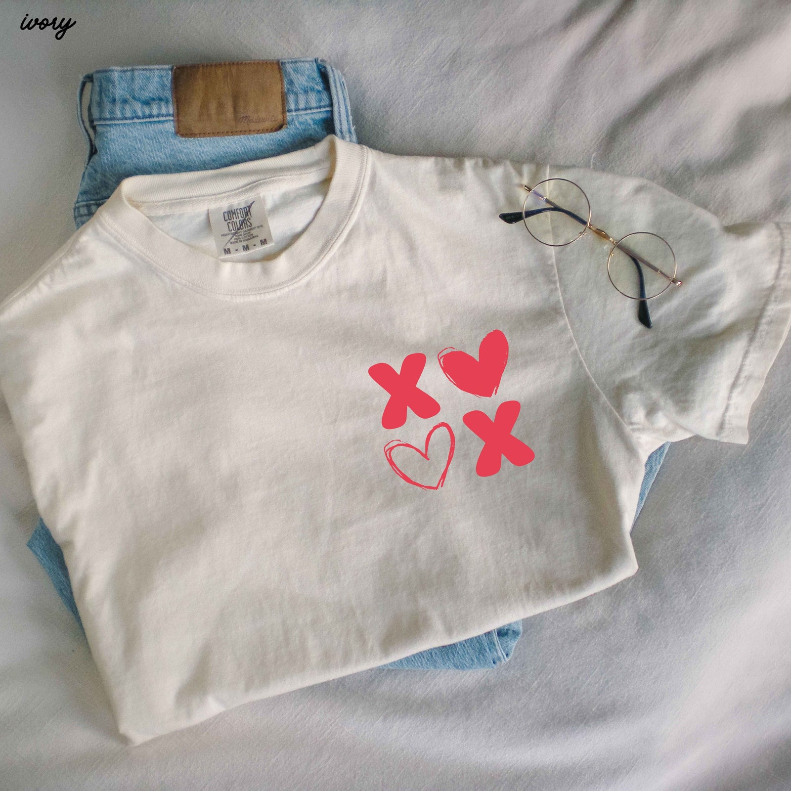 Pocket XOXO Tee *10 Colors (S-3X)