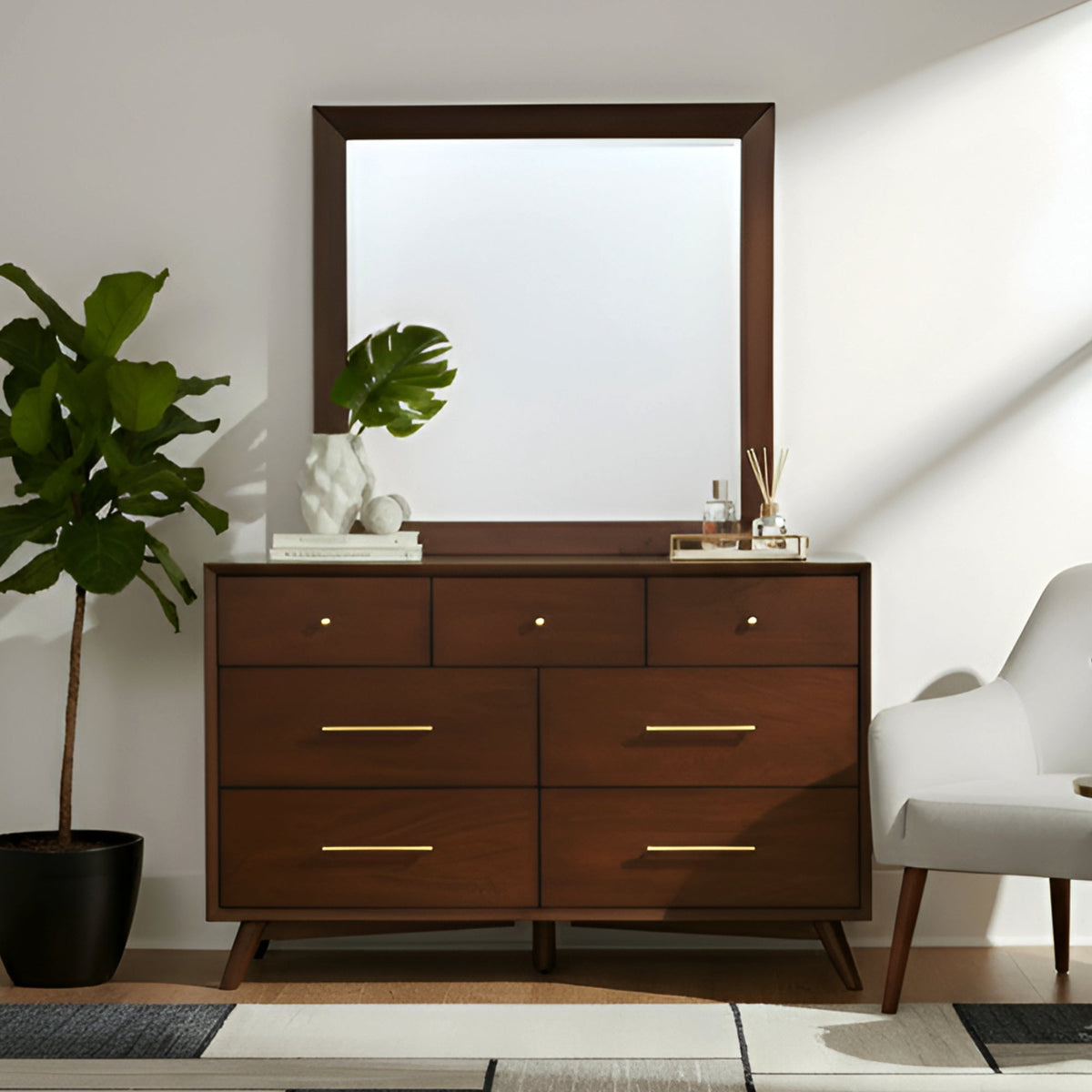 Flynn Dresser, Walnut