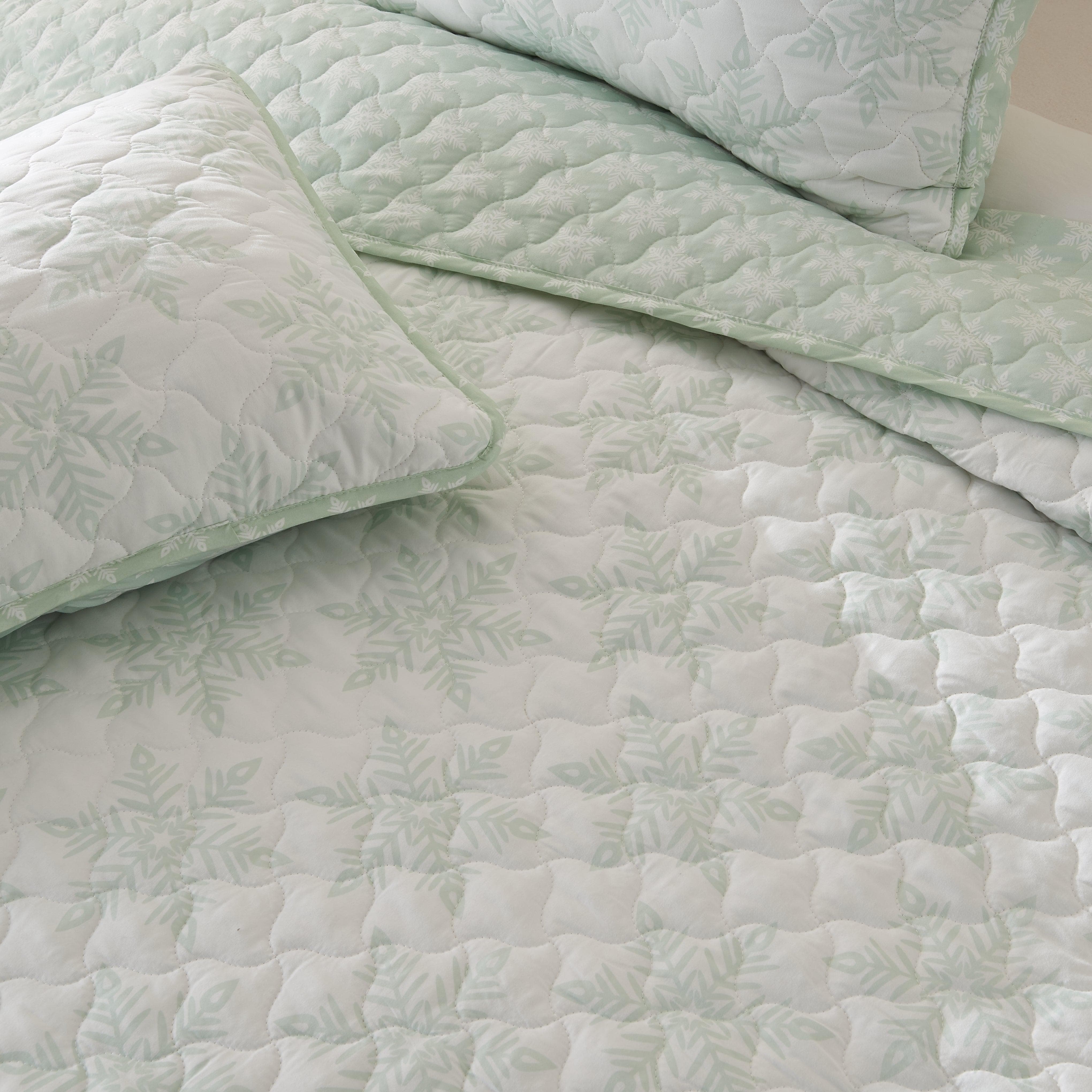 3 Piece Large Snowflake Quilt - Noemi Collection