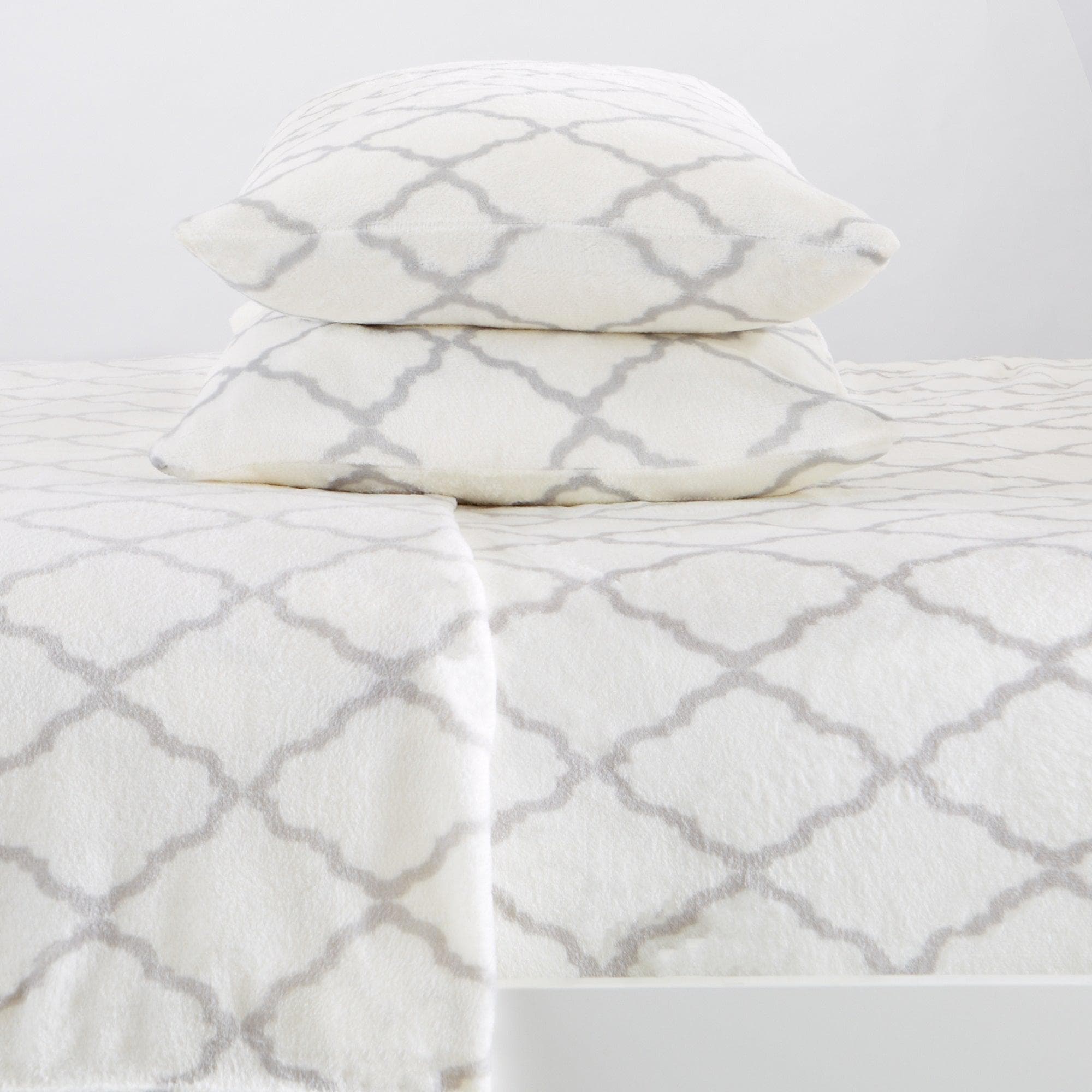 4-Piece Printed Plush Sheet - Velvet Luxe Lattice Collection