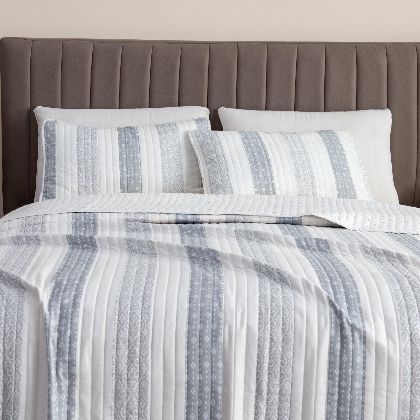 3-Piece Stripe Quilt - Adele Collection