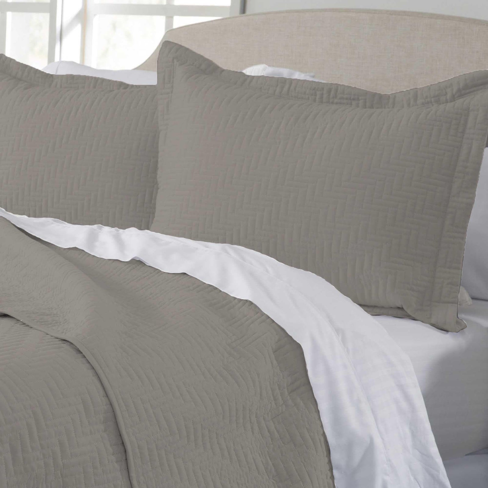 3-Piece Herringbone Stitched Quilt - Louise Collection