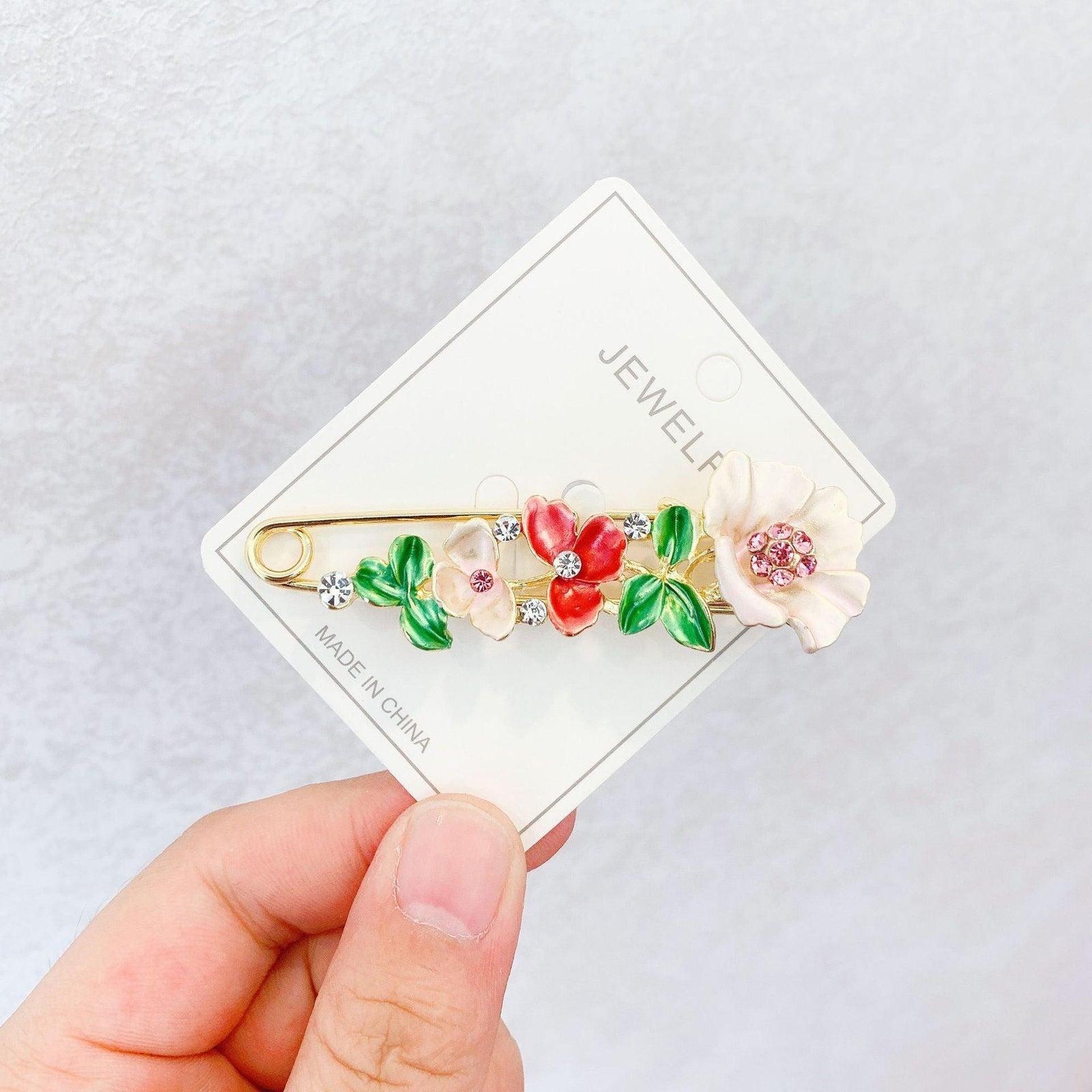 High-end Safety Pins For Women Flower Pin Crystal Rhinestones Safety Pins Woman Jewelry Accessories Hijab Scarf Clip Buckles