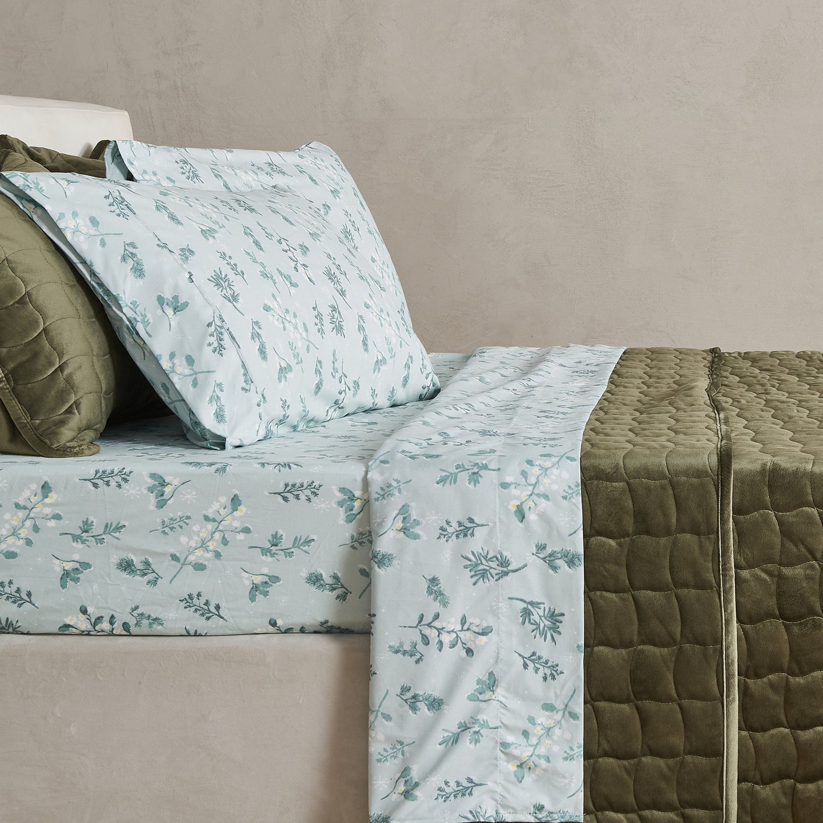 4 Piece Watercolor Floral Microfiber Sheet - Delia Collection