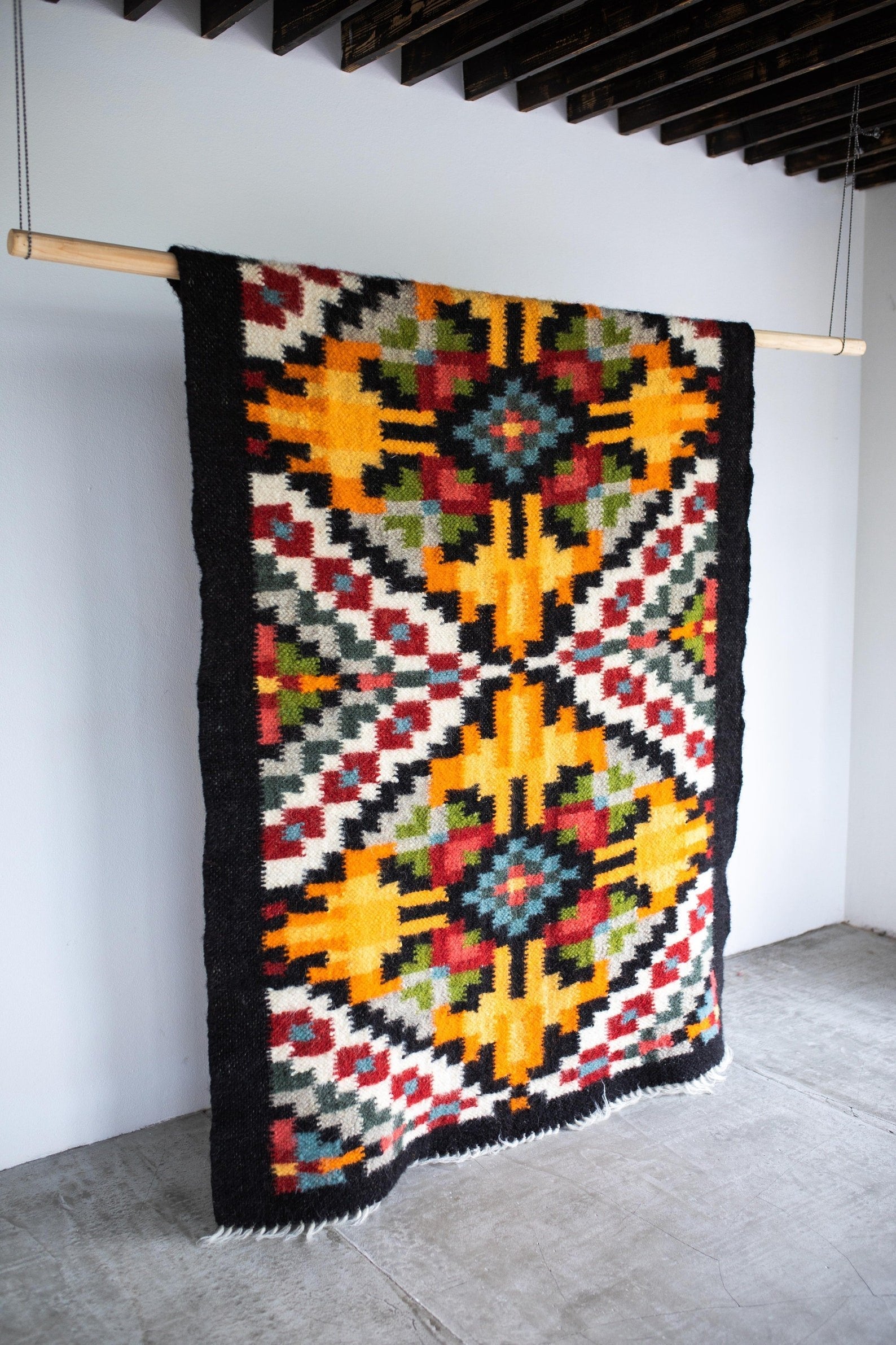 Handwoven Thin Rug with Traditional Carpathian Pattern 1