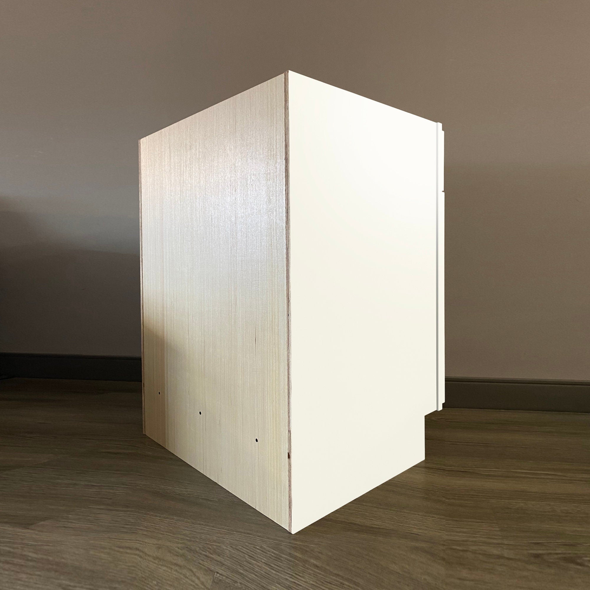 27 Inch Antique White Shaker Single Sink Bathroom Vanity