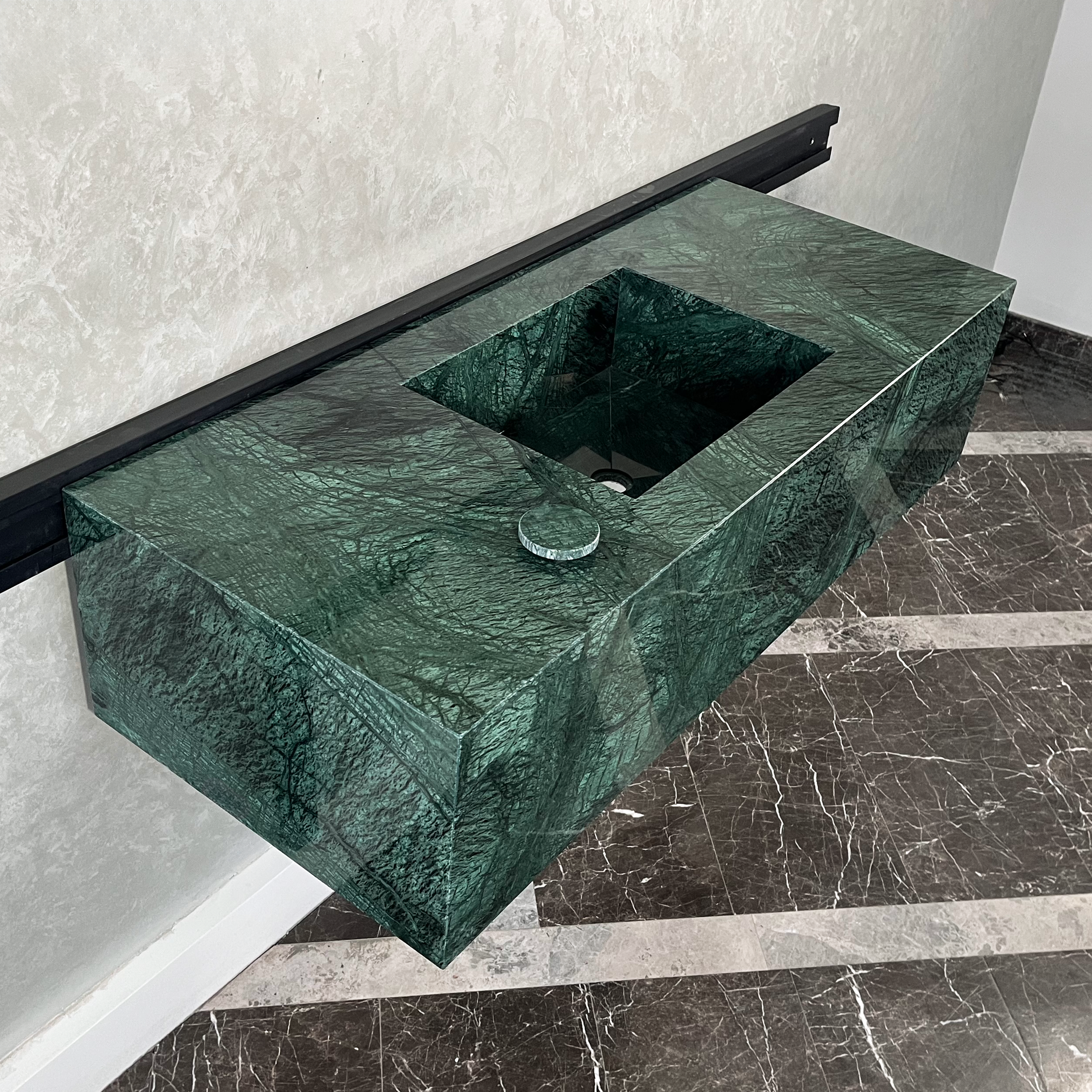 Handcrafted Verde Guatemala Custom Marble Sink (Ns-094)