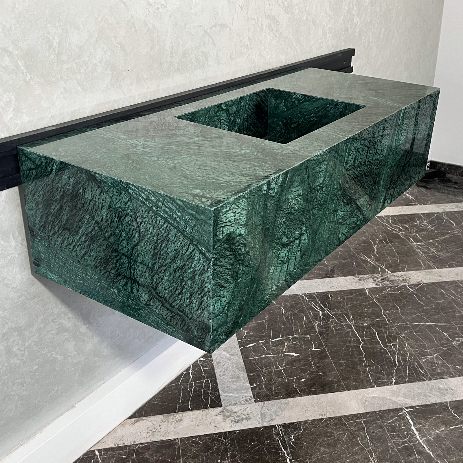 Handcrafted Verde Guatemala Custom Marble Sink (Ns-094)