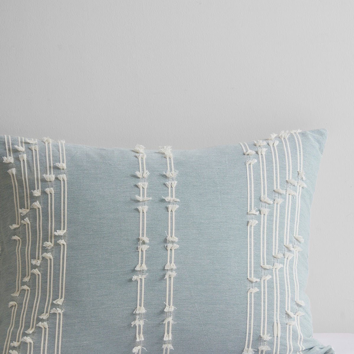 Full/Queen Cotton Jacquard Duvet Cover Set with Reversible Design - Aqua/Ivory
