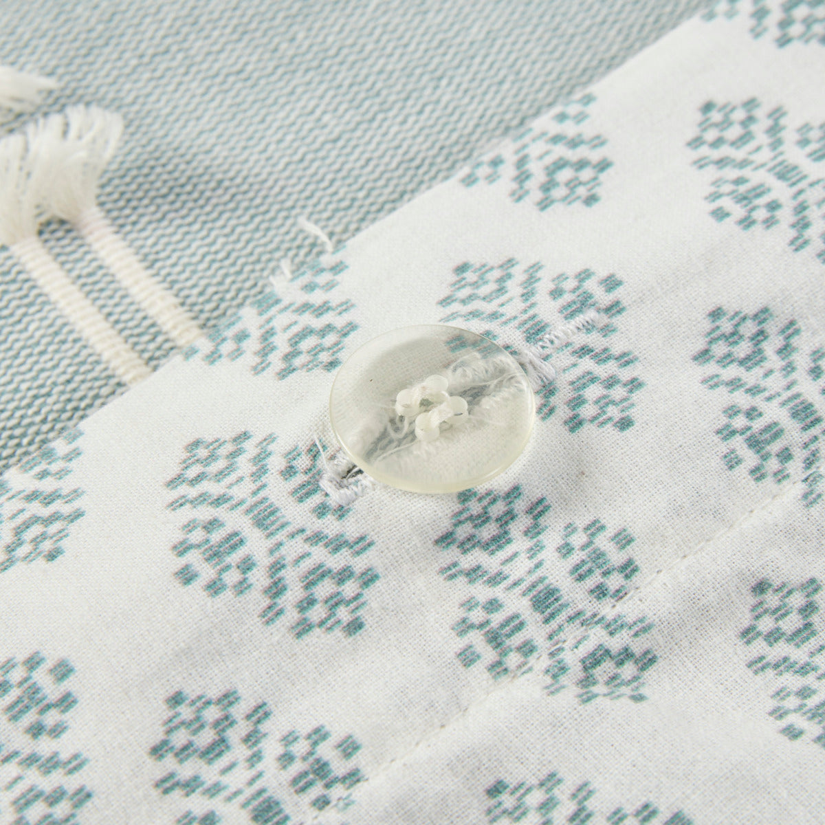 Full/Queen Cotton Jacquard Duvet Cover Set with Reversible Design - Aqua/Ivory