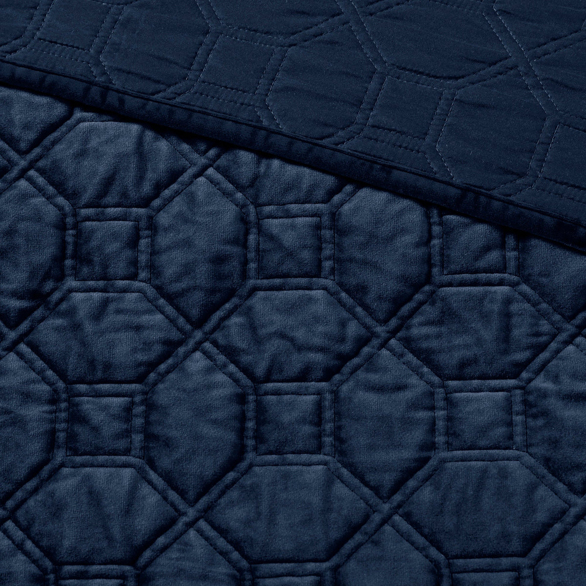 Navy Velvet King/Cal King Quilt Set with Geometric Stitching – 3 Piece