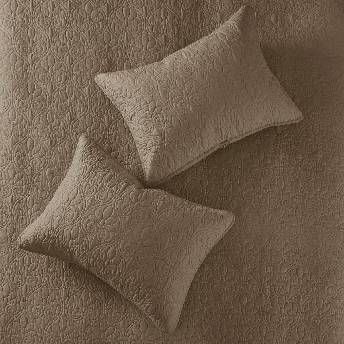 Reversible Quilt Set King/Cal King with Antimicrobial Finish - Mocha