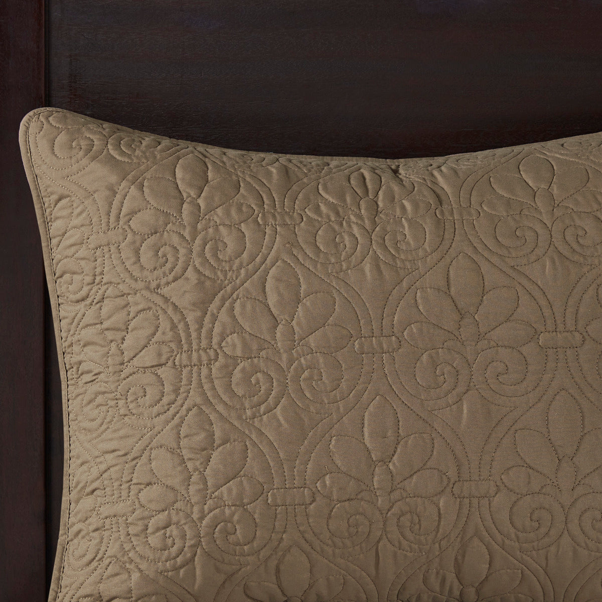 Reversible Quilt Set with Antimicrobial Treatment - Mocha