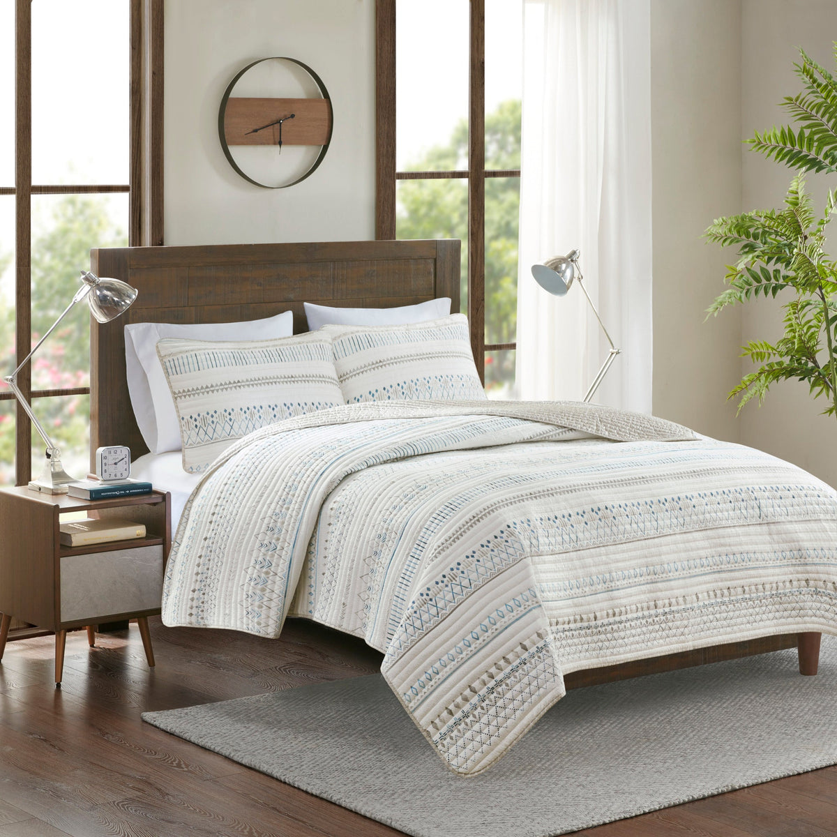 Seersucker Quilt Set with Antimicrobial Finish - Taupe Blue