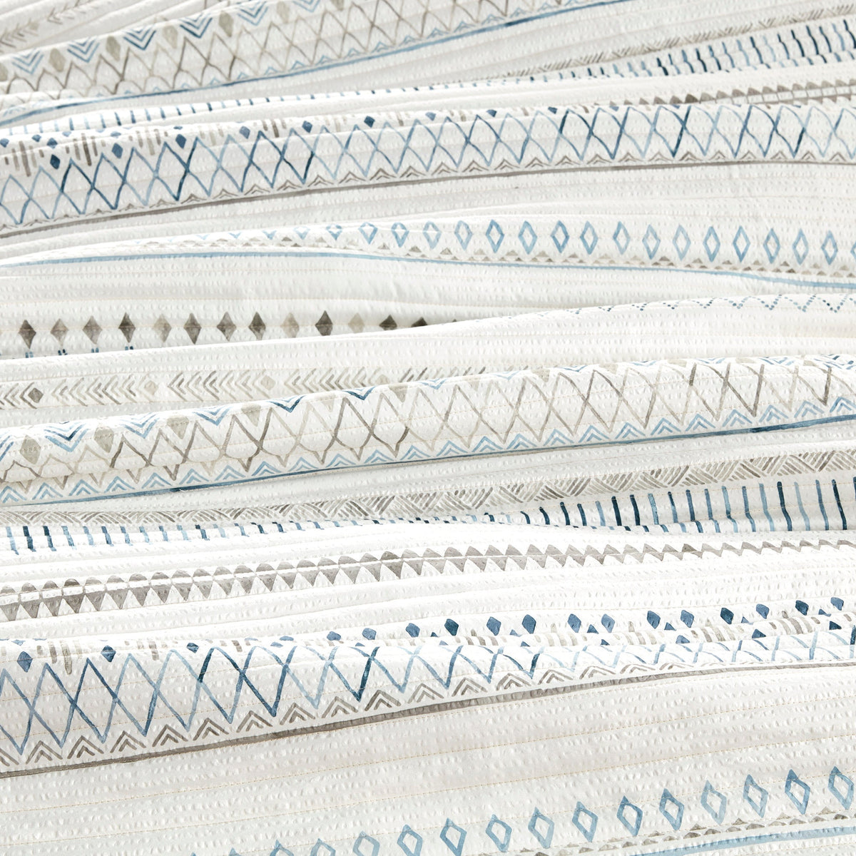 Seersucker Quilt Set with Antimicrobial Finish - Taupe Blue