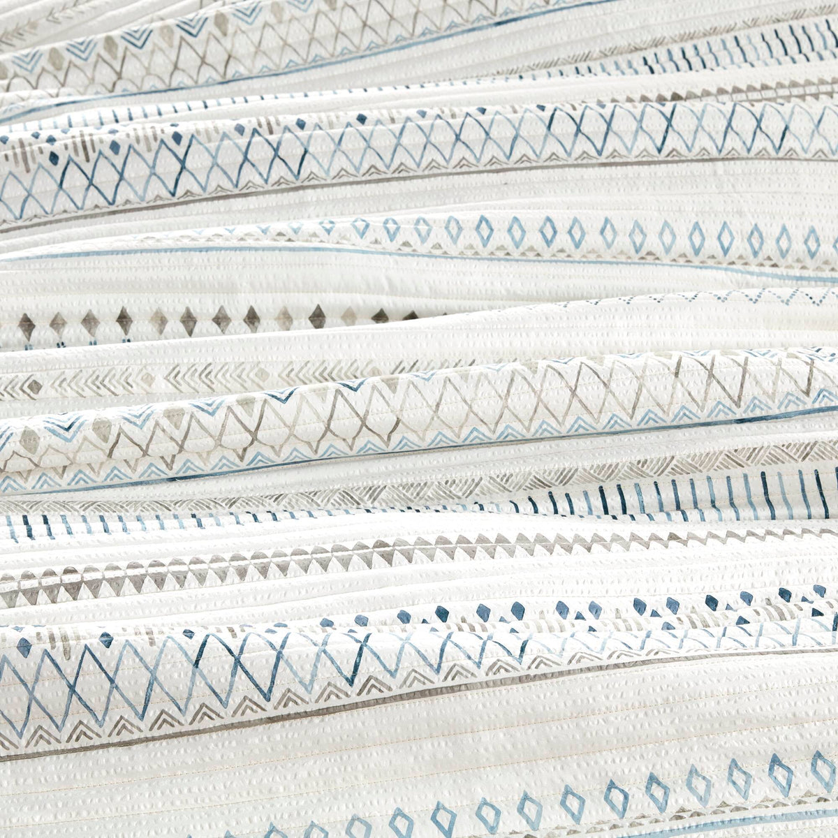 Seersucker Quilt Set with Antimicrobial Finish - Taupe Blue