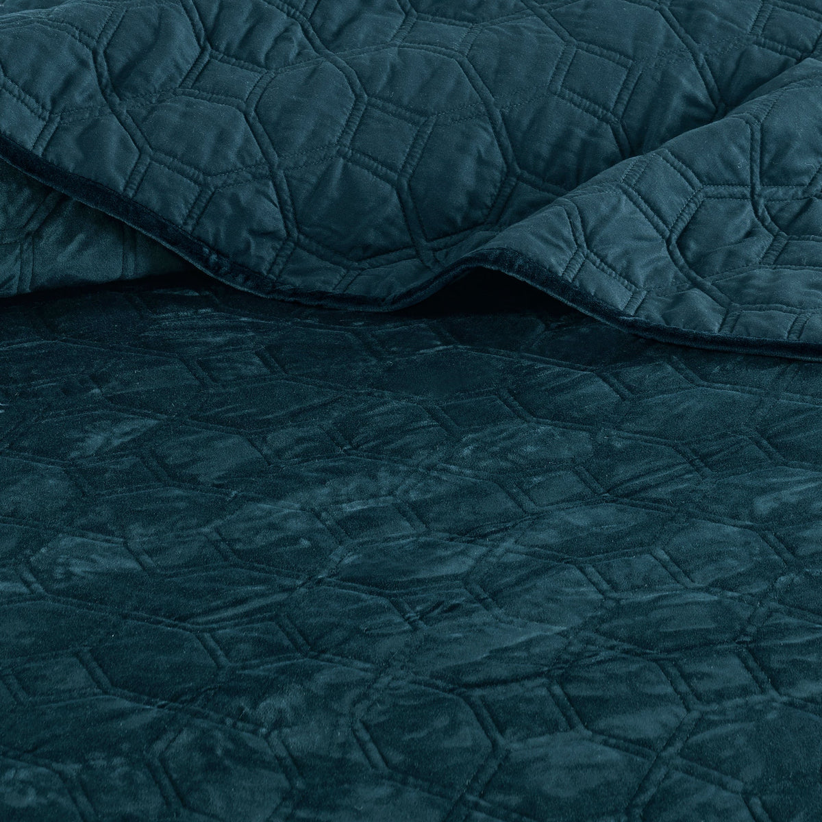 Teal Velvet 3 Piece Quilt Set with Geometric Quilting - Full/Queen
