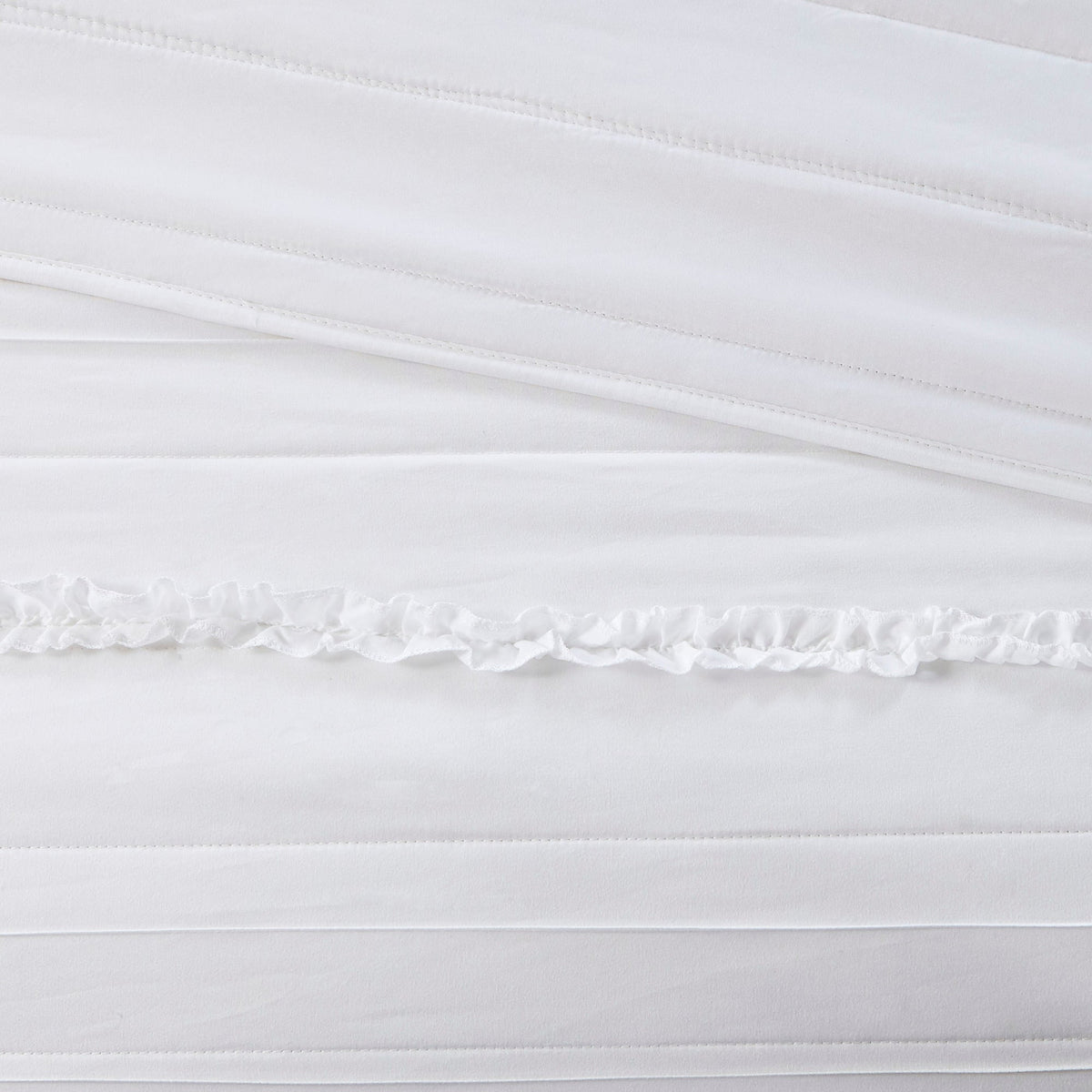 White Reversible Ruffle Quilt Set with Embroidered Throw Pillow - King/Cal King