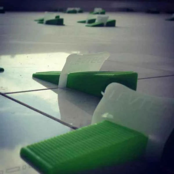 LEVTEC Leveling Wedge 250pc./bag  Case Of 8