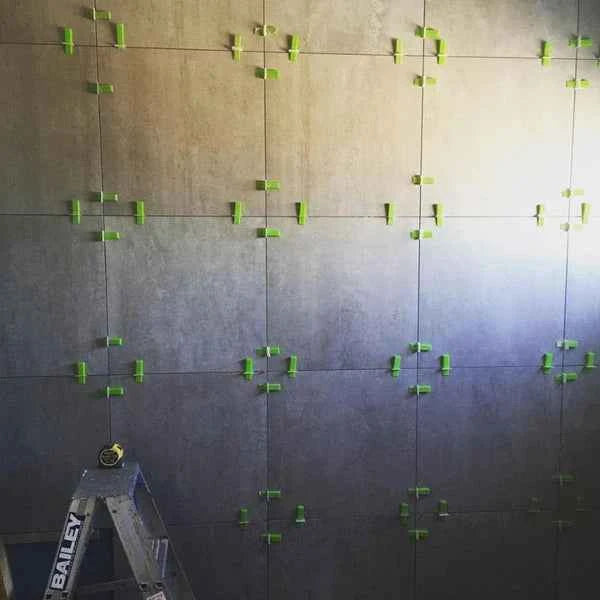 LEVTEC Leveling Wedge 250pc./bag  Case Of 8