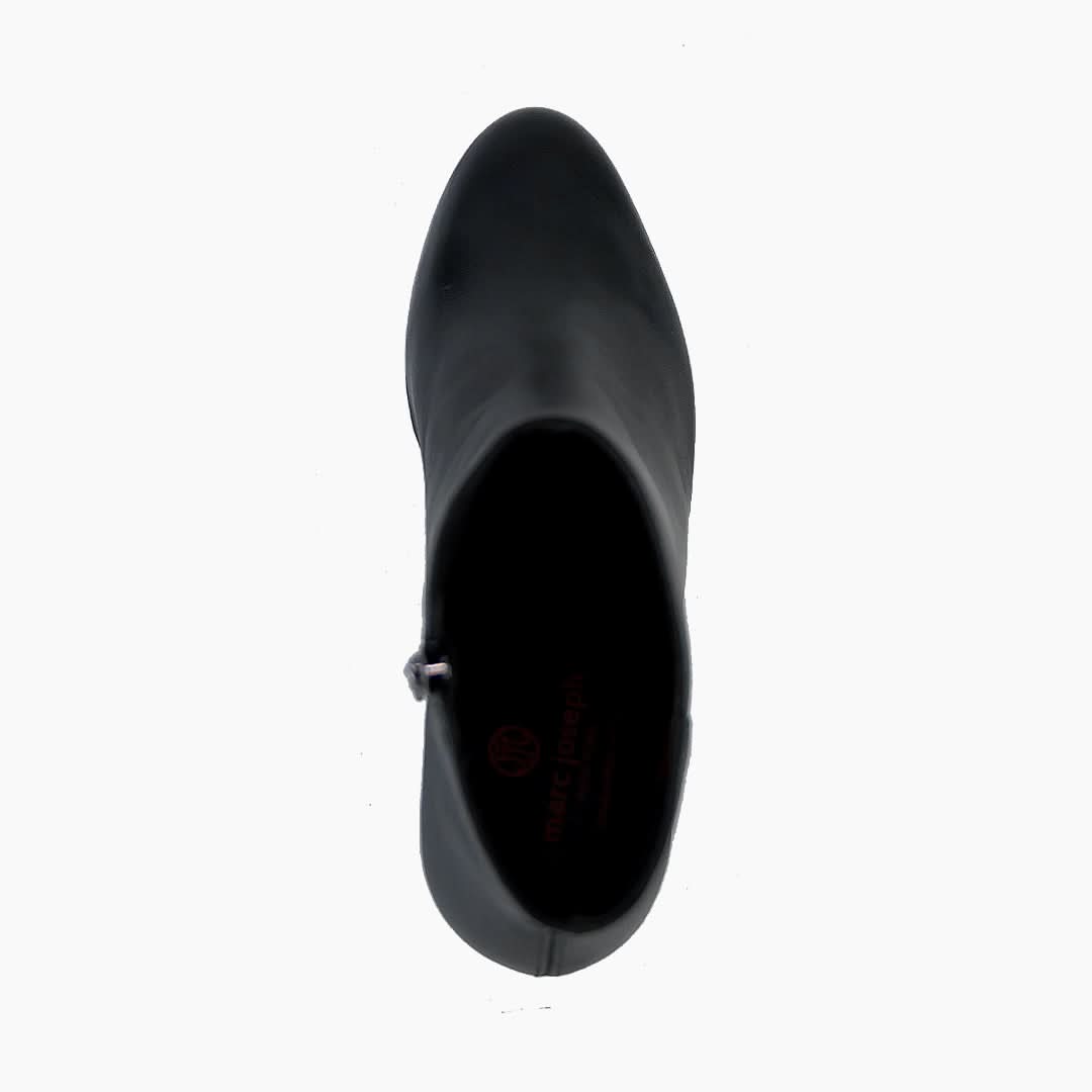 Charles St Bootie, Women