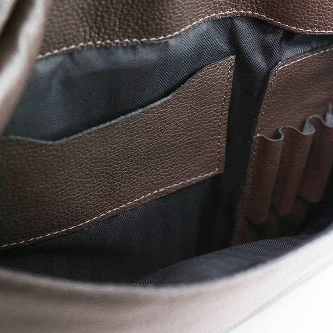 Marc Deluxe Briefcase
