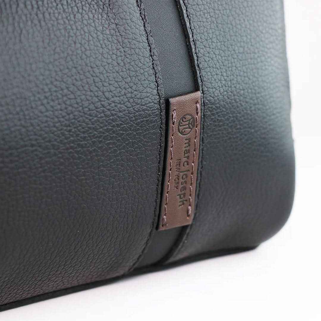 Unisex Large Accessory