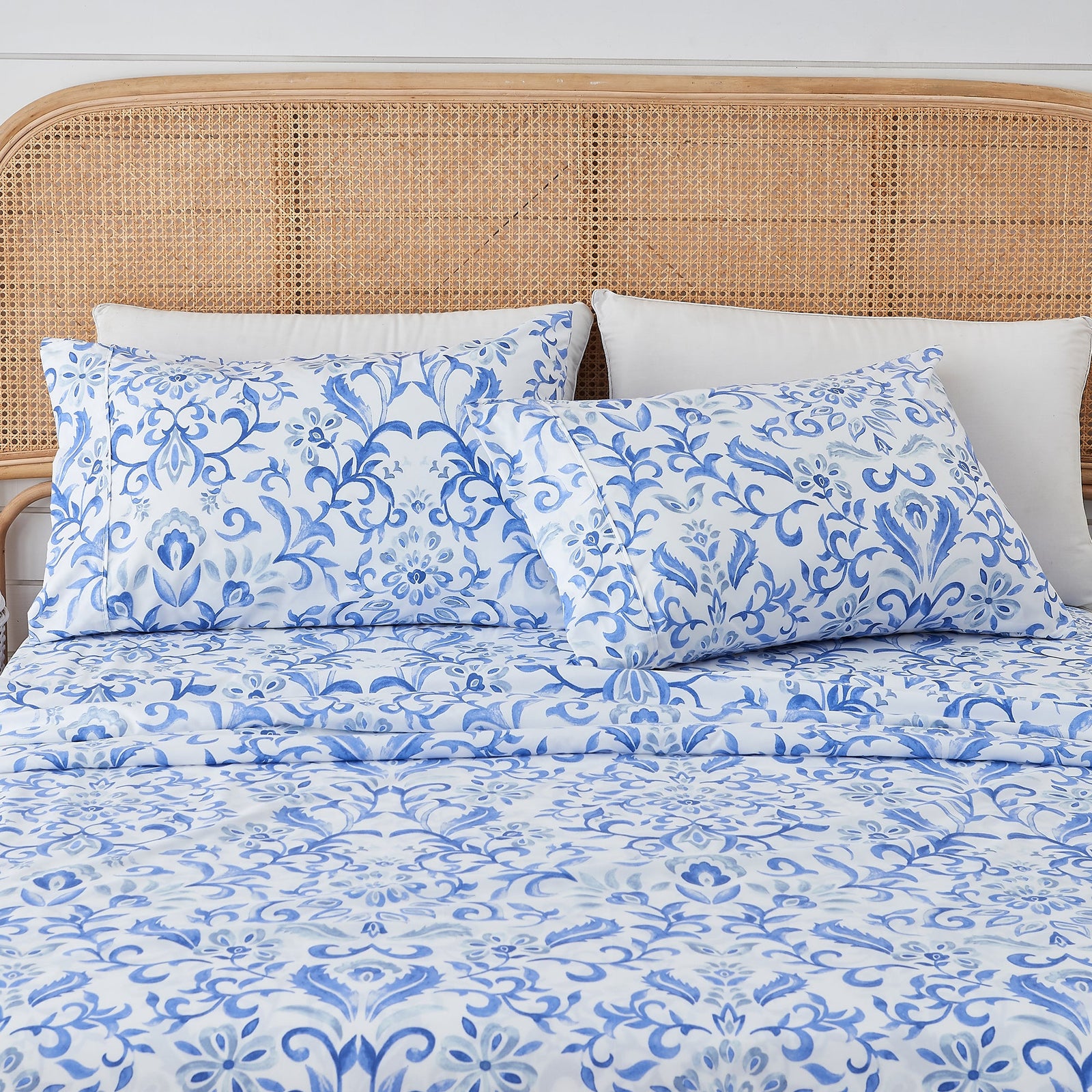 4 Piece Watercolor Floral Microfiber Sheet - Delia Collection