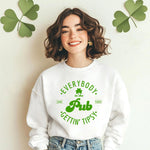 Funny Shirt – Everybody in the Pub Gettin' Tipsy Tee